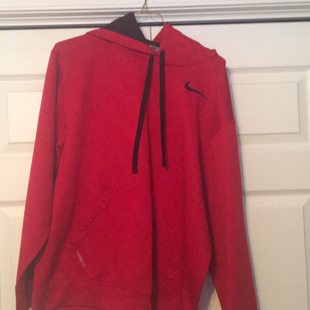 Nike therma-fit sweatshirt